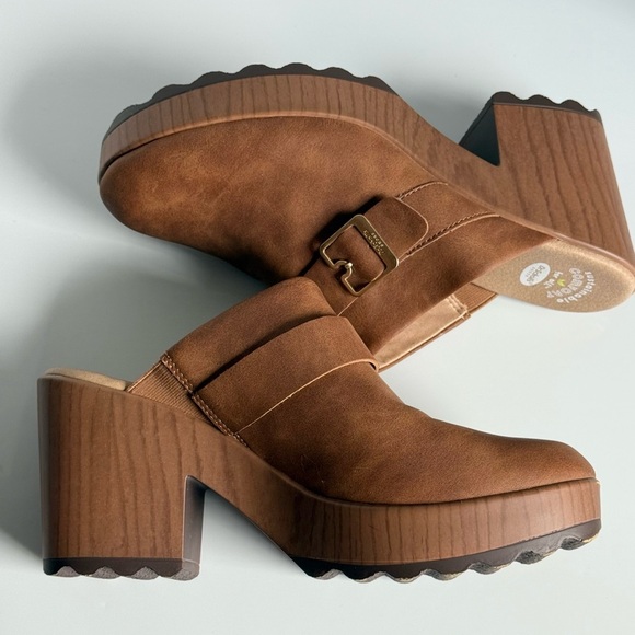 Dr. Scholl's Tan Leather Wake Up Clogs with Buckle Mules Size 9.5M - Picture 10 of 12